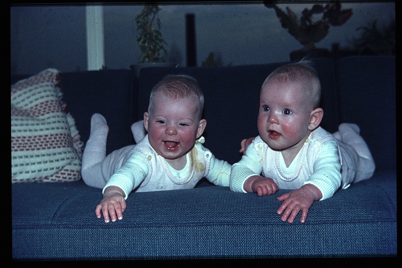 25.Delft feb 1964 Brigitte,Marion.JPG